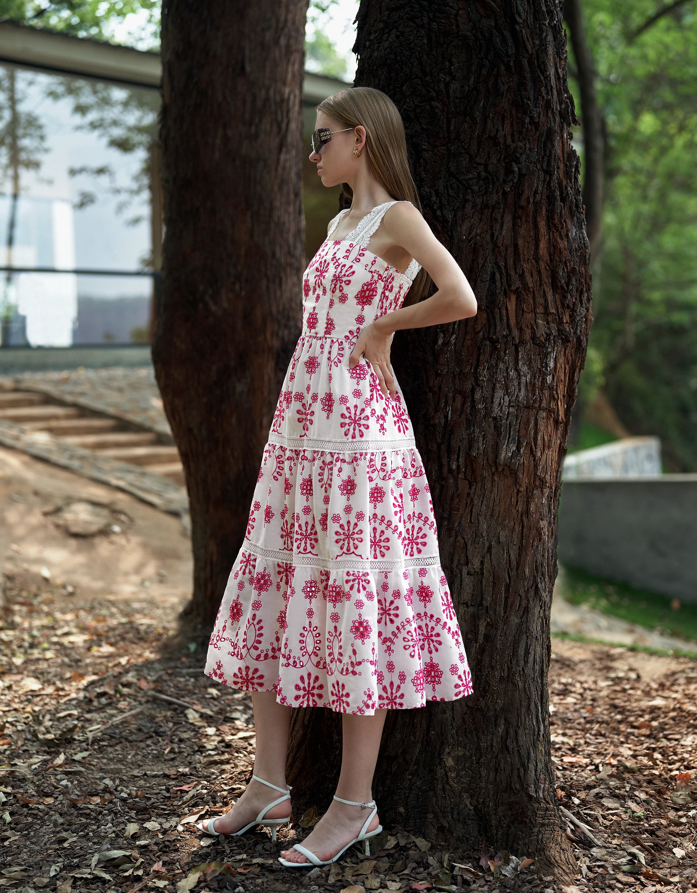 Two-tone Embroidered Midi Strap Dress - Image 3