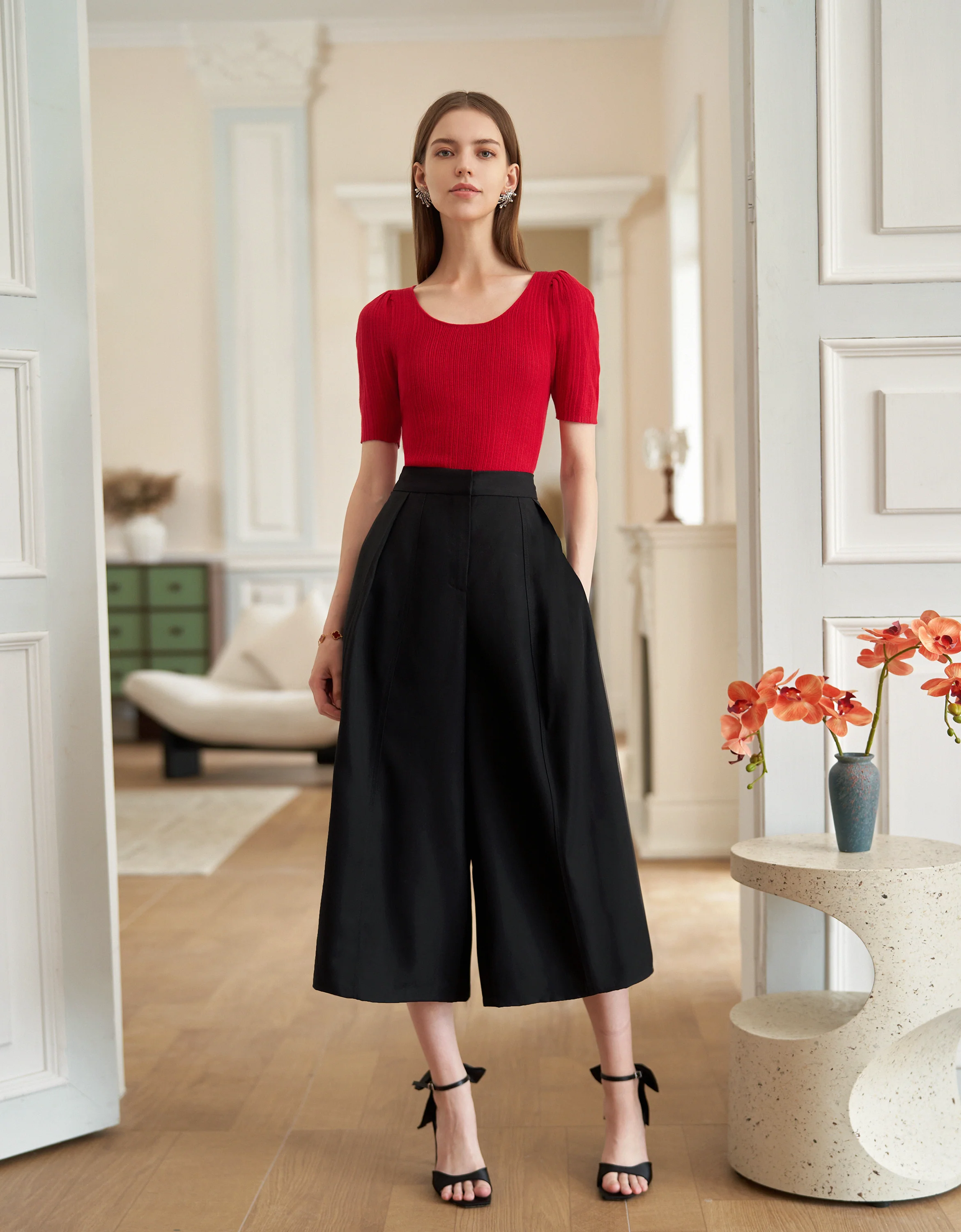 U-neck Puff Sleeves Slim Fit Top - Image 11