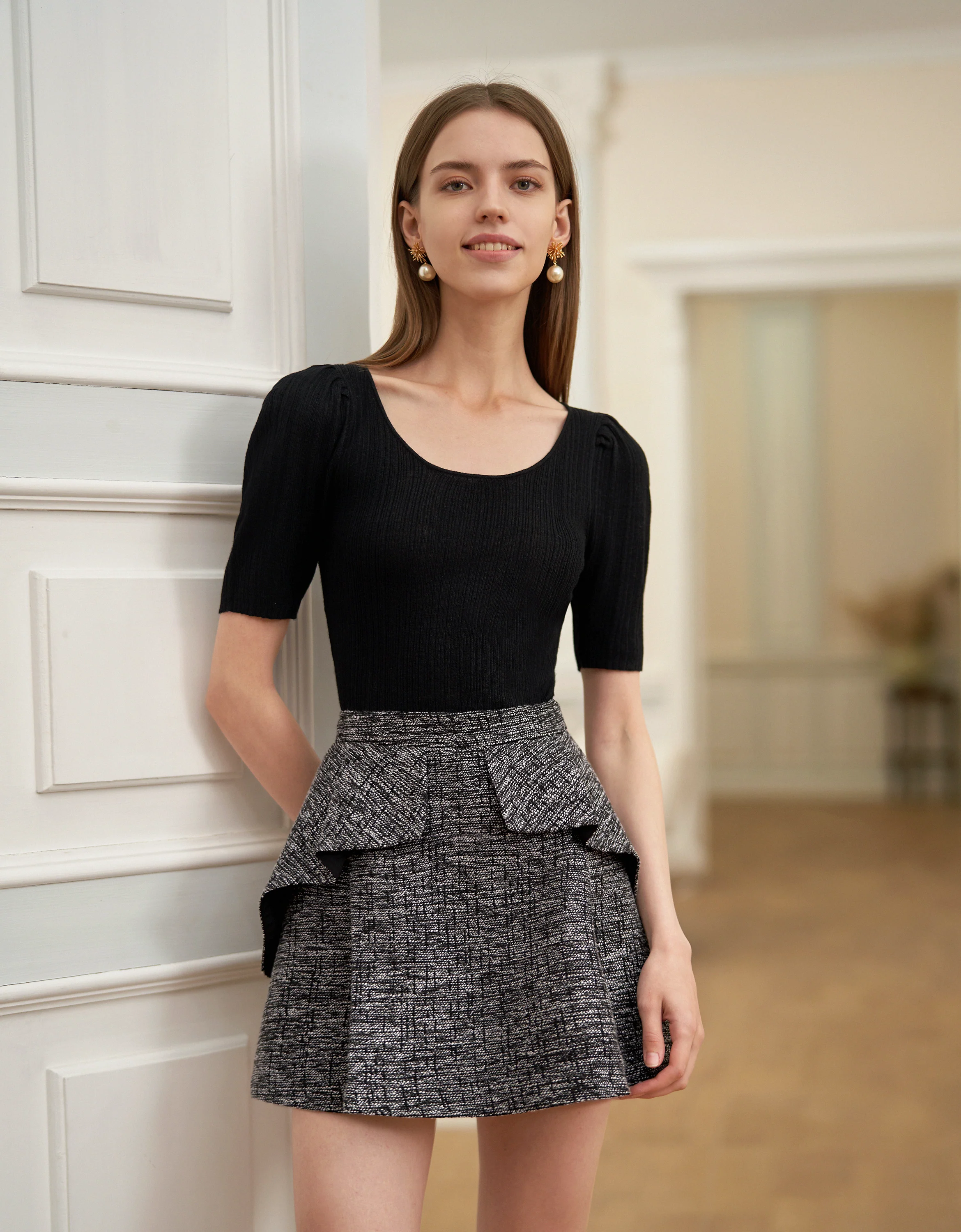 U-neck Puff Sleeves Slim Fit Top - Image 4