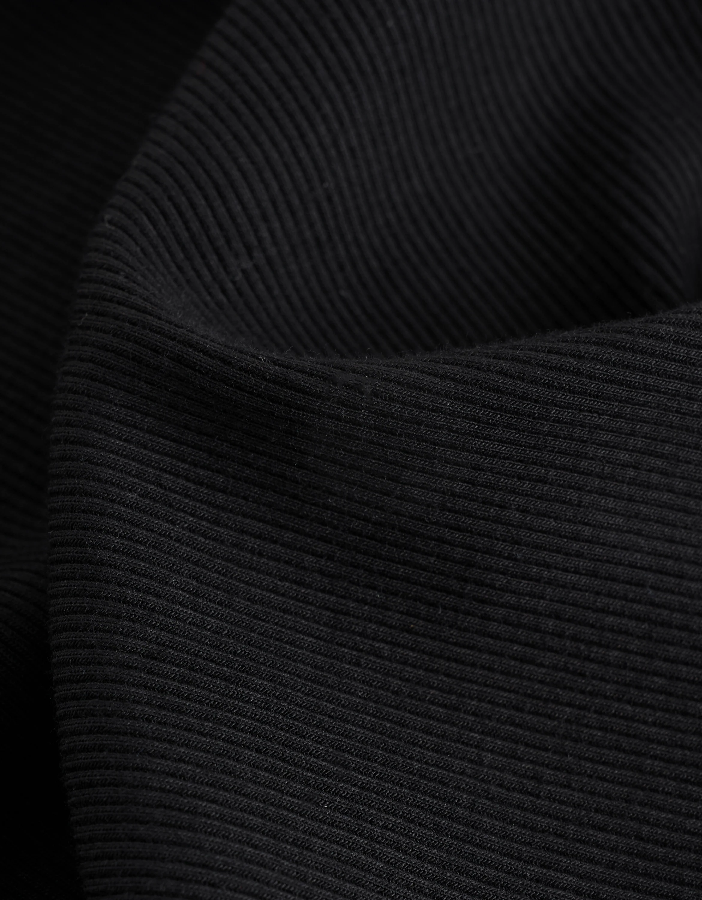 U-neck Sleeveless Cropped Knit Top - Image 14