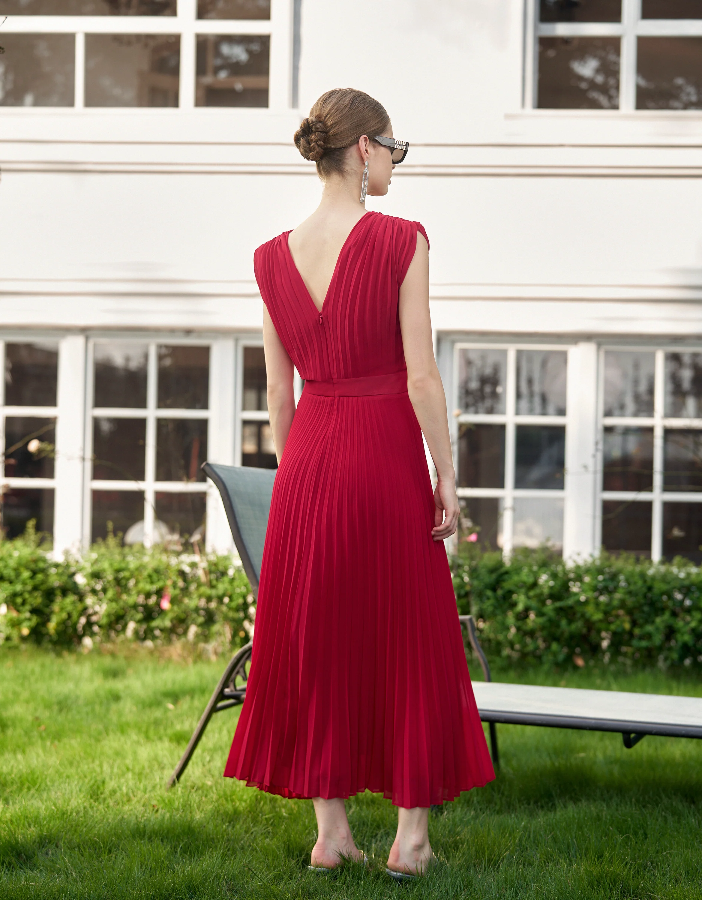 V-neck Pleated Chiffon Dress - Image 8