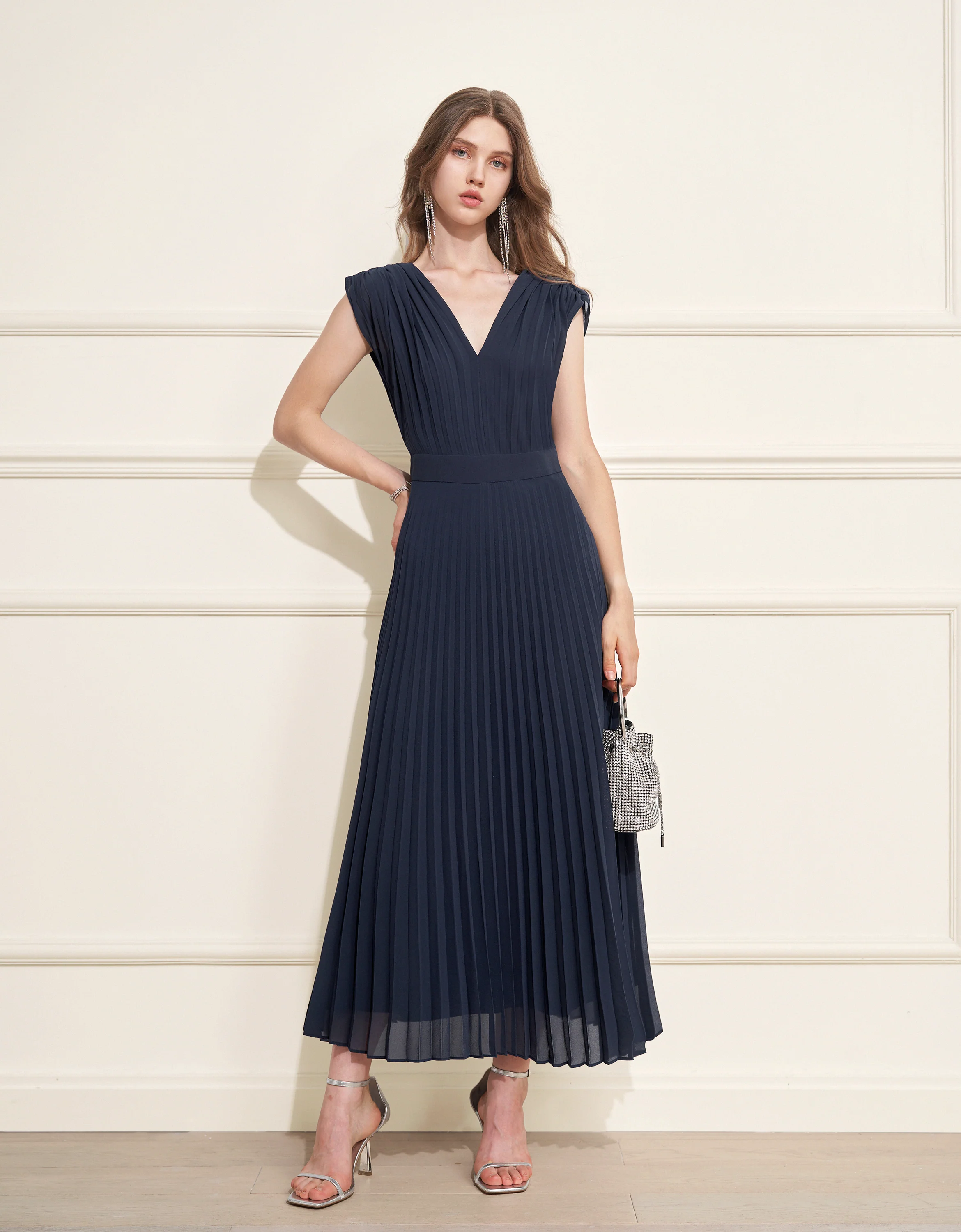 V-neck Pleated Chiffon Dress - Image 9