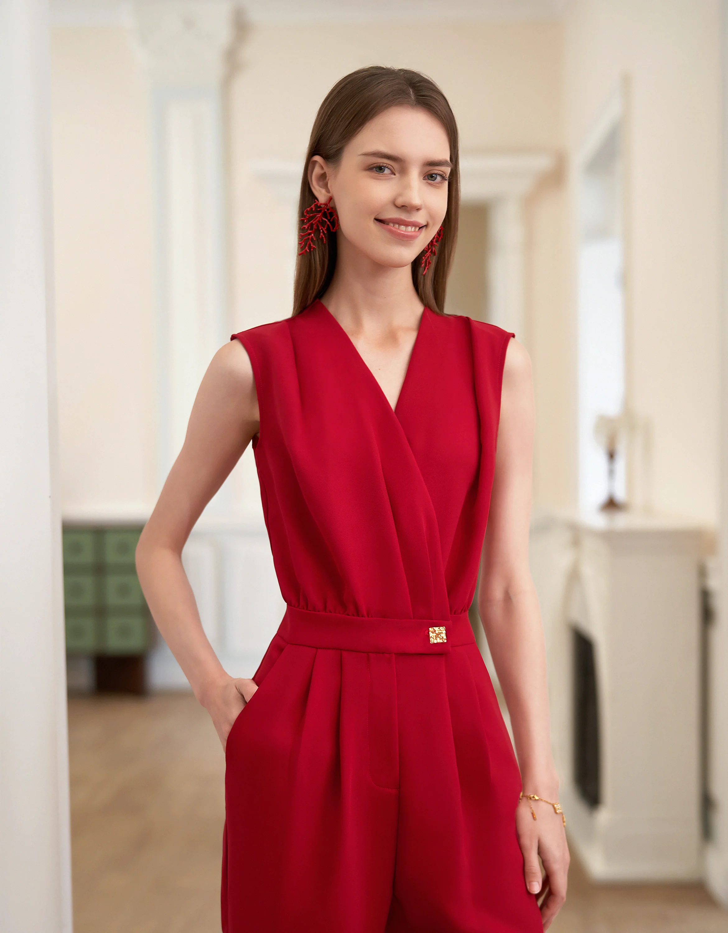 V-neck Sleeveless Pleated Jumpsuit - Image 3