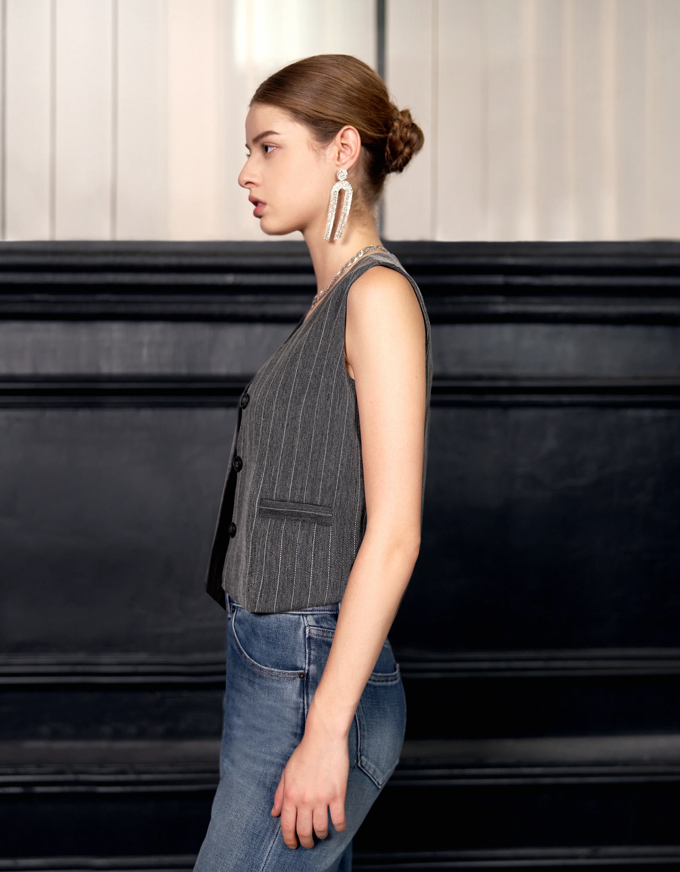 V-neck Sleeveless Stripe Vest - Image 11