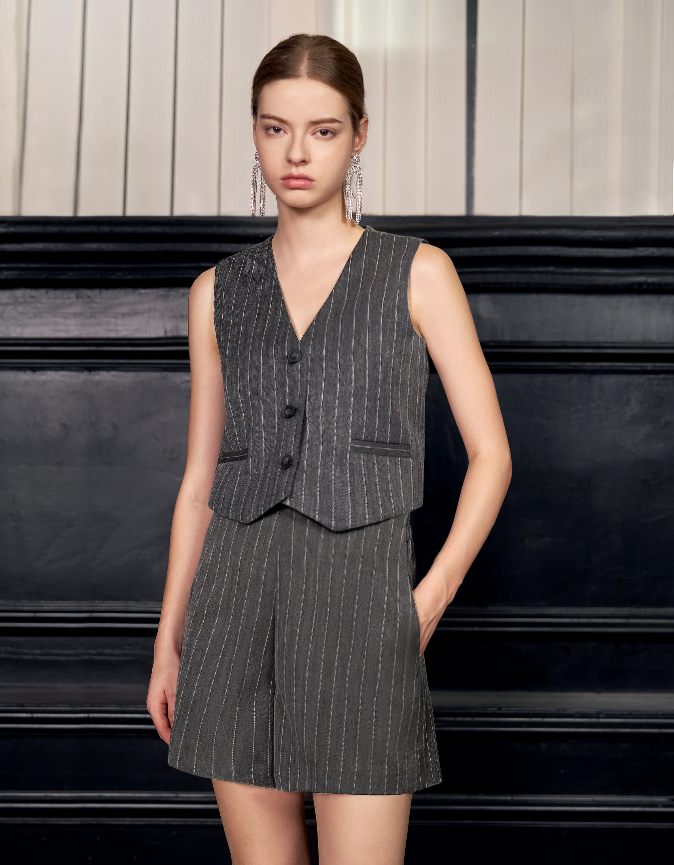 V-neck Sleeveless Stripe Vest - Image 12