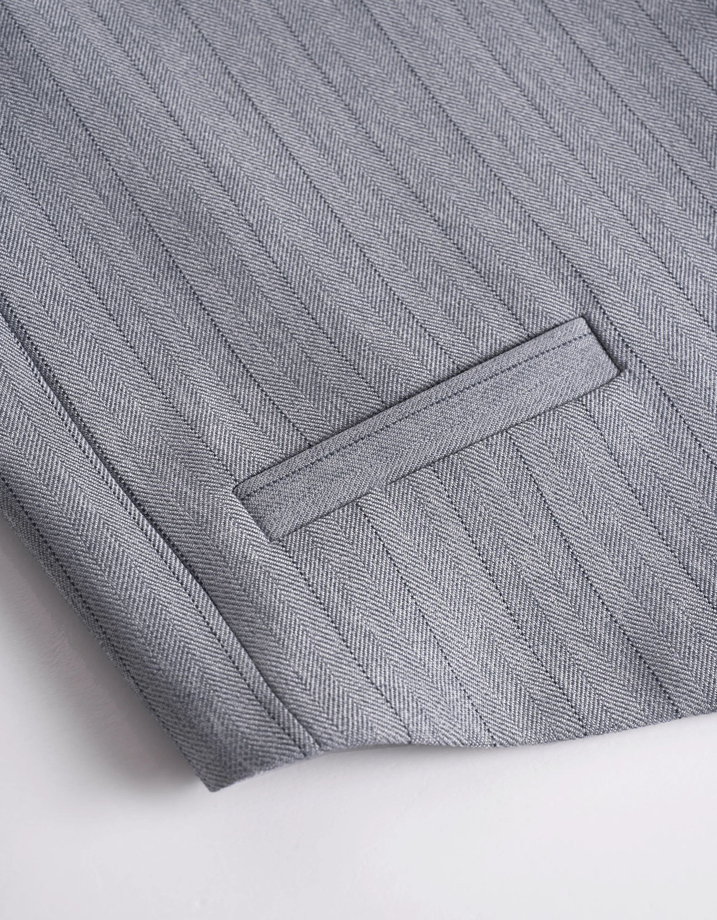 V-neck Sleeveless Stripe Vest - Image 6
