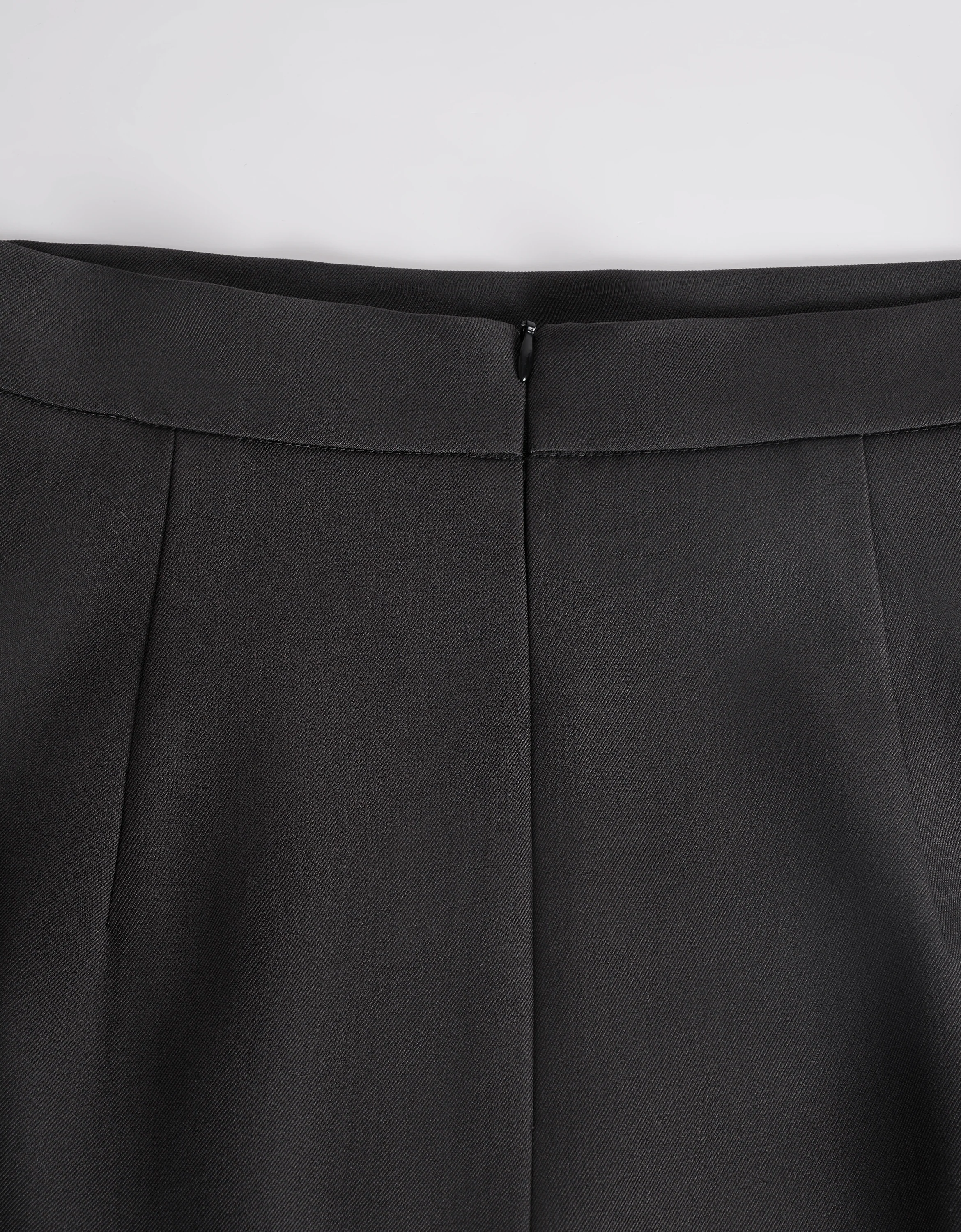 V-shaped Buckle Hem Slit Midi Skirt - Image 7