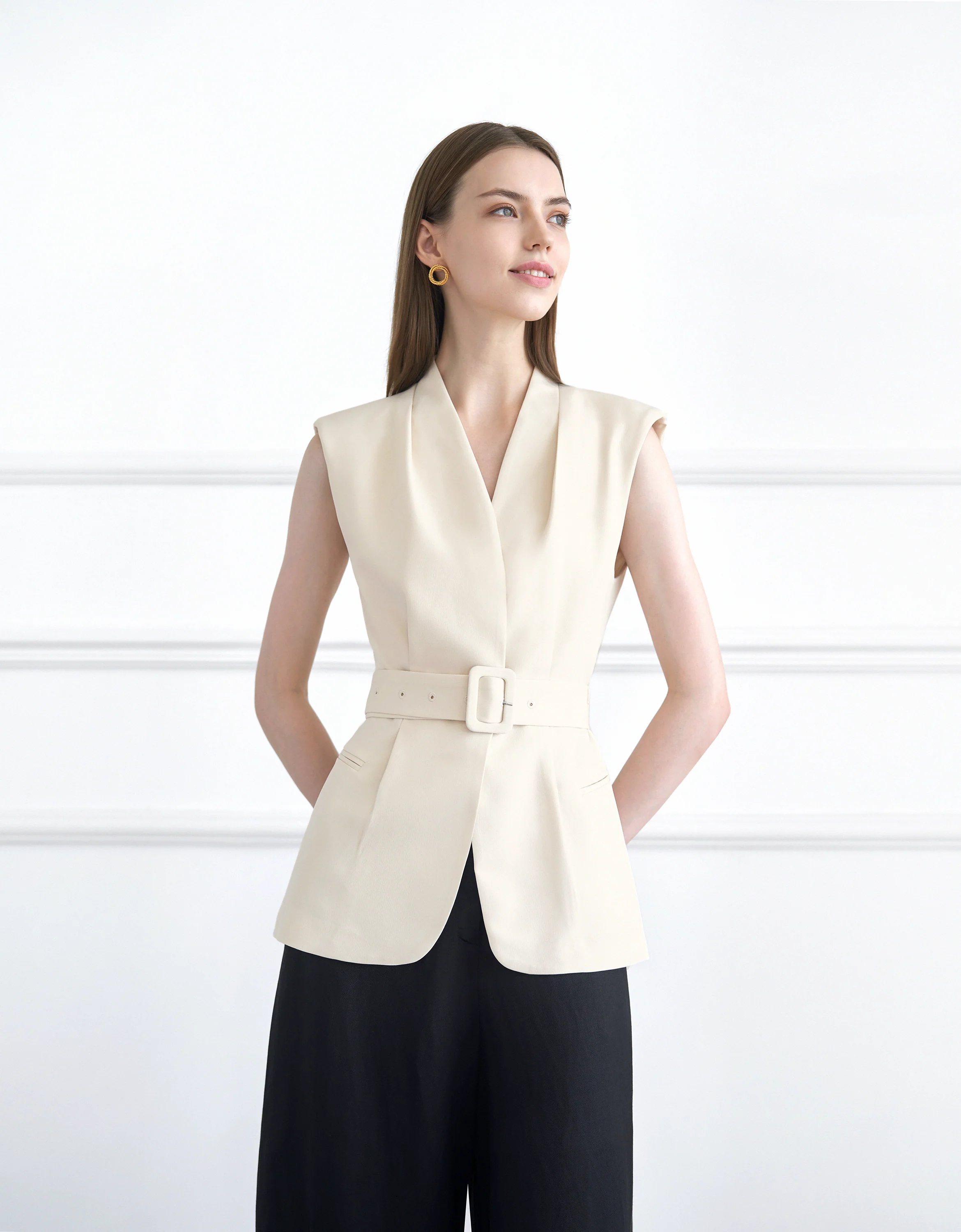 Wide Shoulder Pleated Suit Vest - Image 17