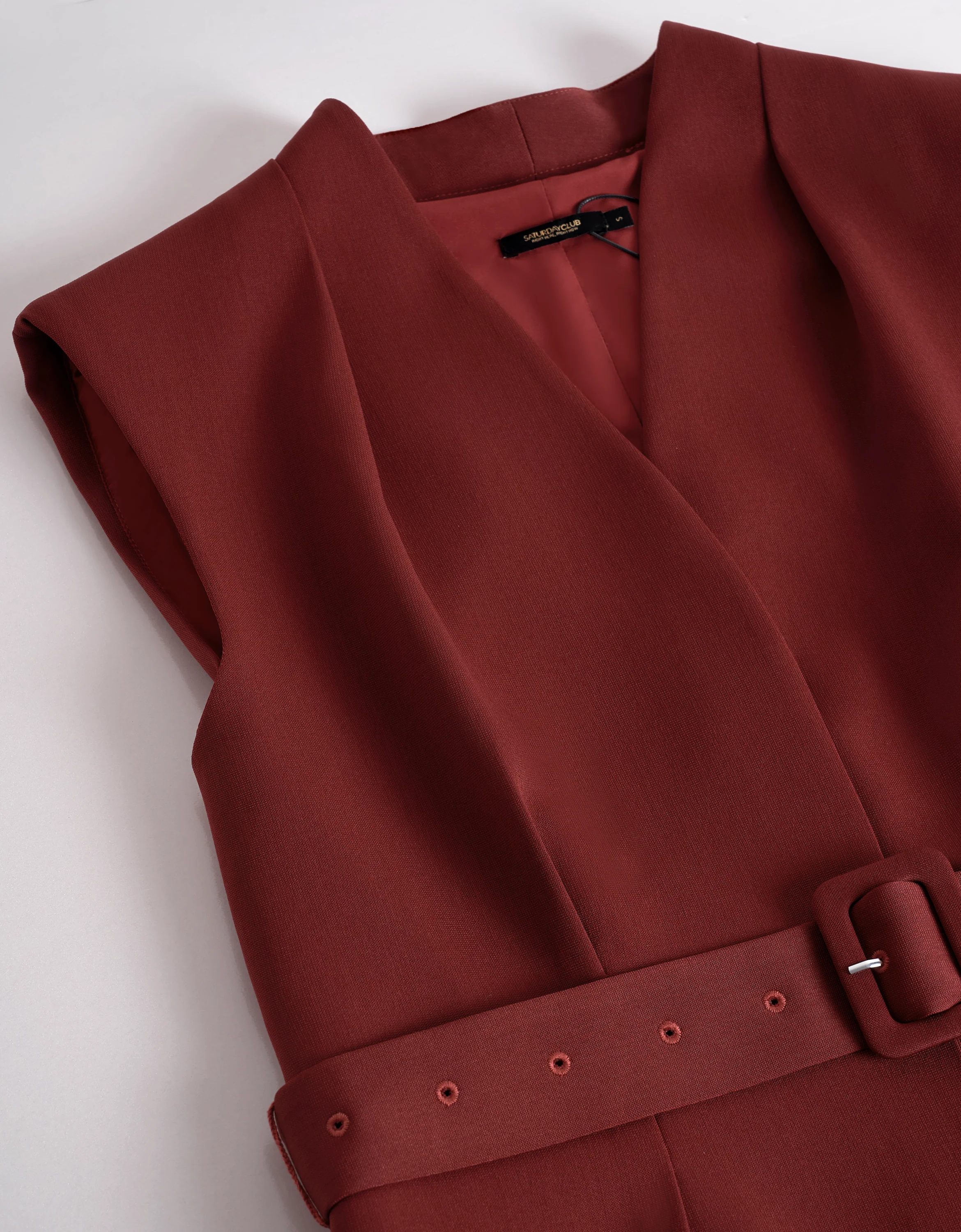 Wide Shoulder Pleated Suit Vest - Image 5