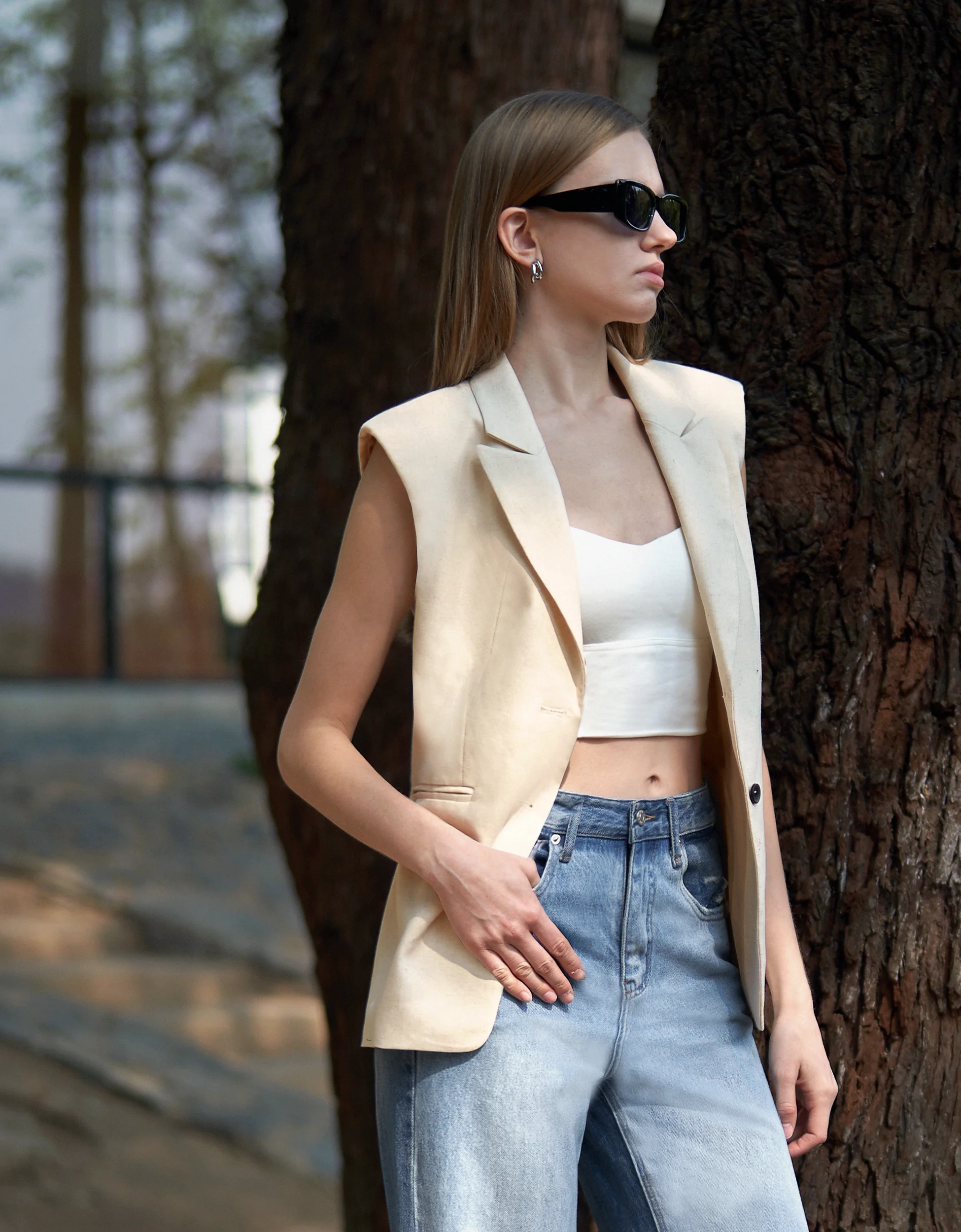 Wide Shoulder Suit Vest - Image 4