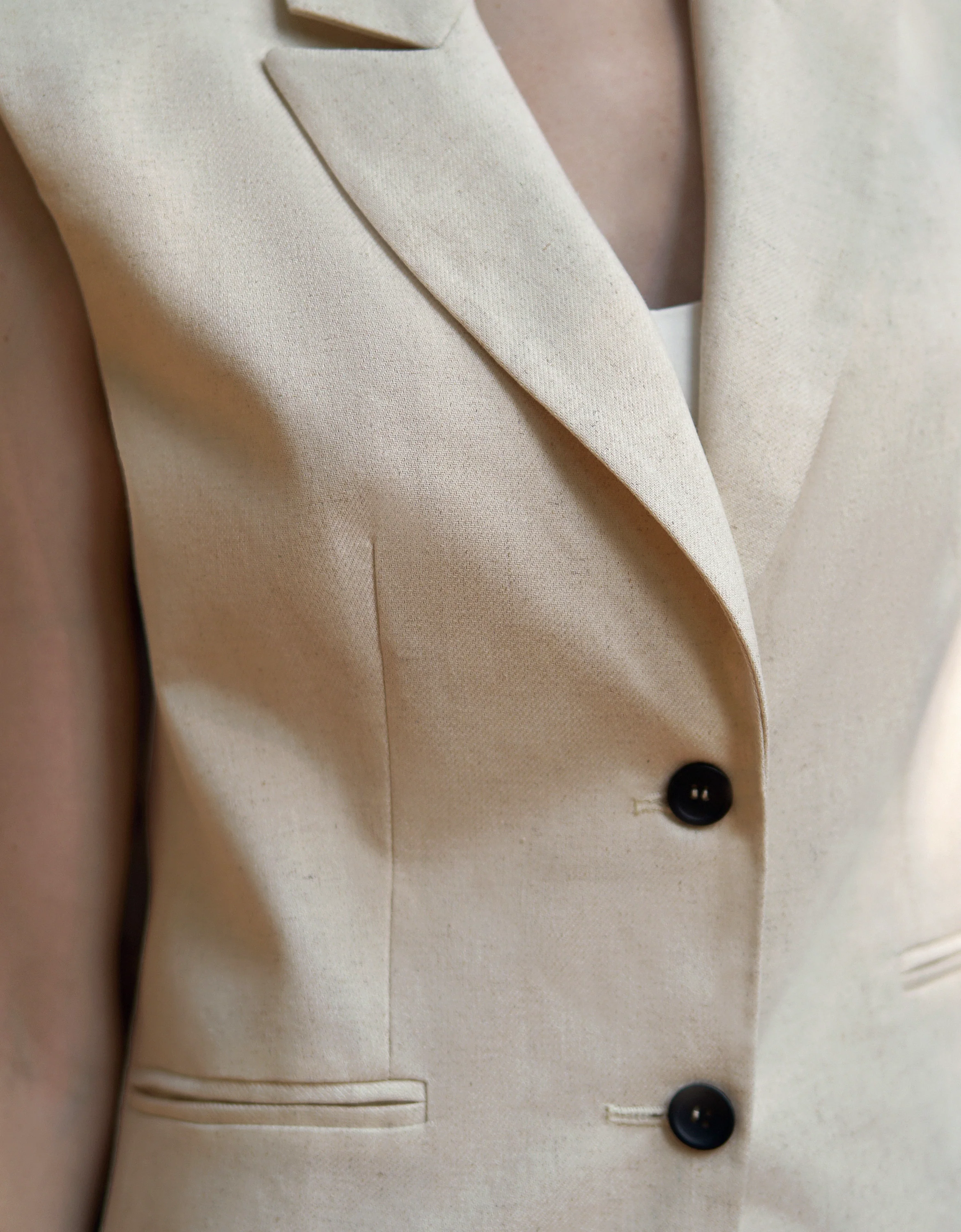 Wide Shoulder Suit Vest - Image 7