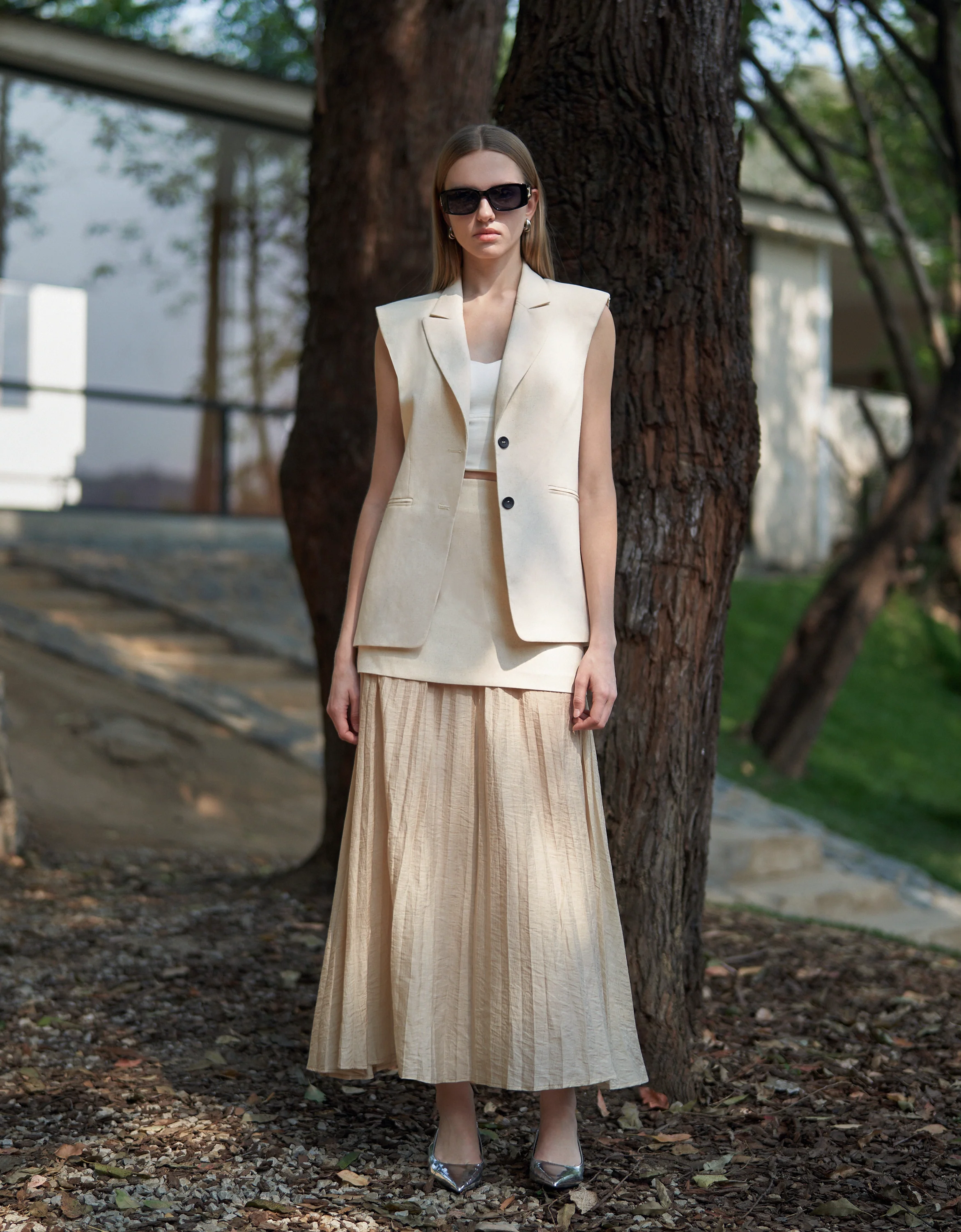 Wide Shoulder Suit Vest - Image 8