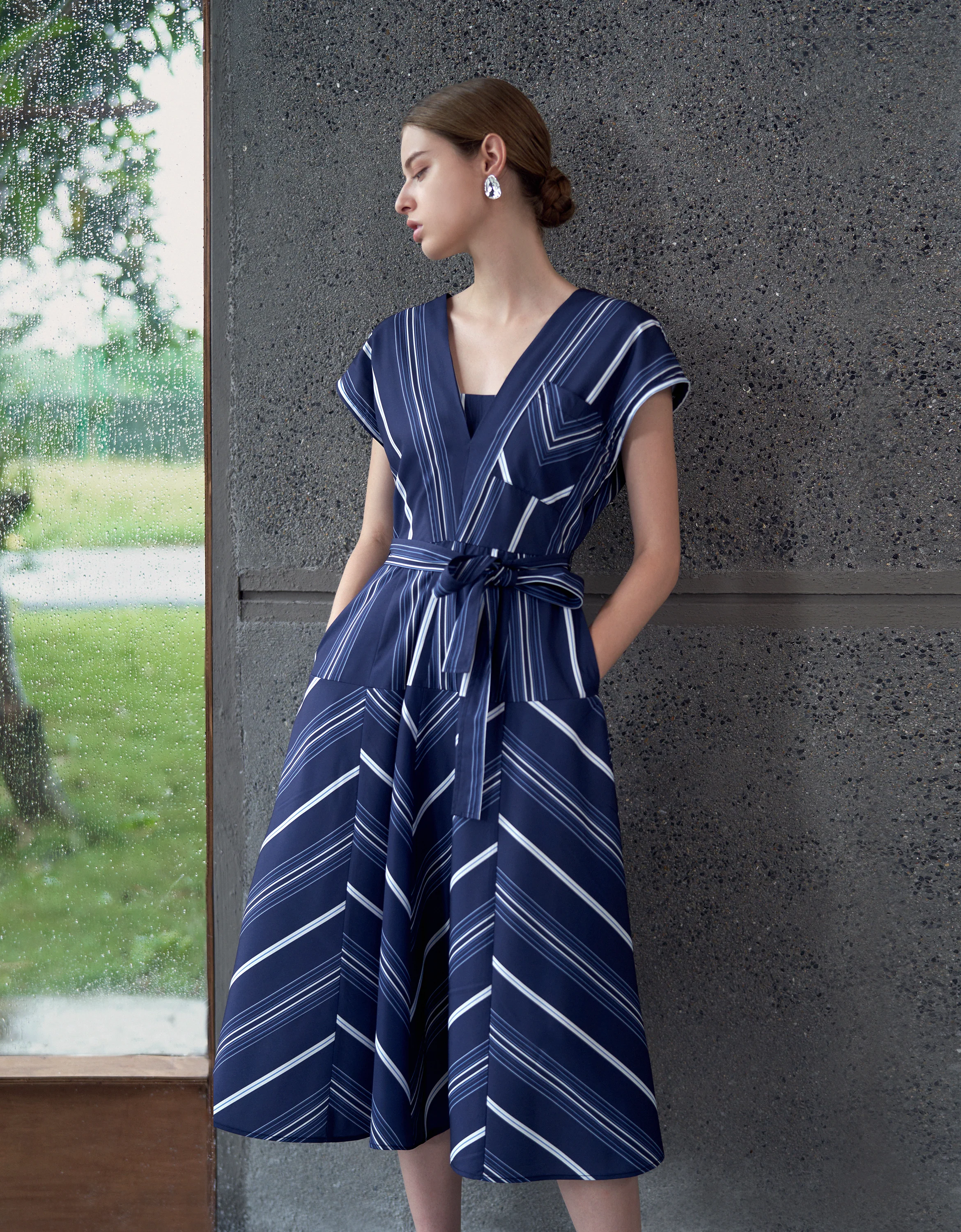Wide Skirt V-neck Stripe Dress - Image 4